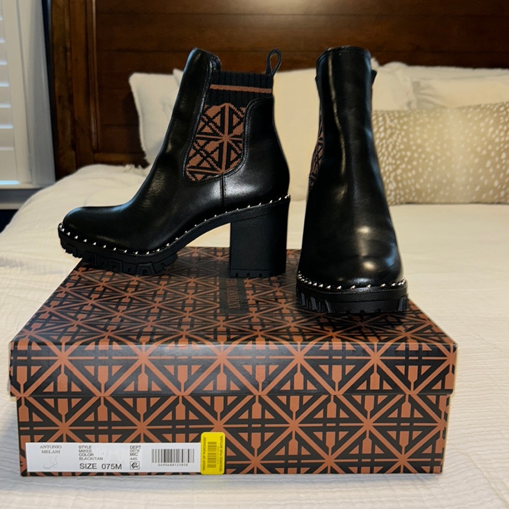Mikee boots